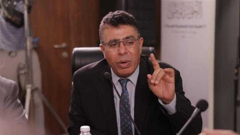 عماد الدين حسين: التطوع في المبادرات الخيرية من أرقى أنواع الوطنية