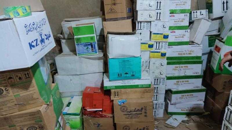 ضبط عبوات مبيدات زراعية مجهولة المصدر في بيلا بكفر الشيخ