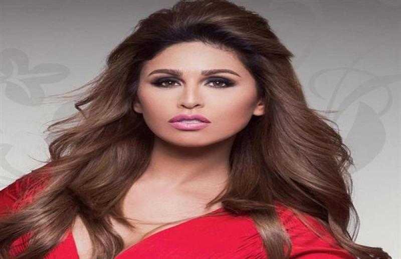 مي سليم بالتل المطرز بطلة حلقة العرافة