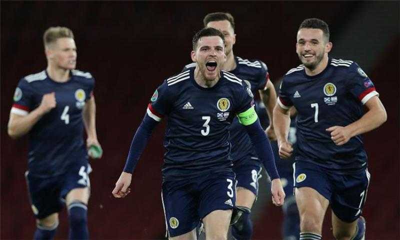 اسكتلندا تهزم إسبانيا وتتصدر مجموعتها في تصفيات يورو 2024