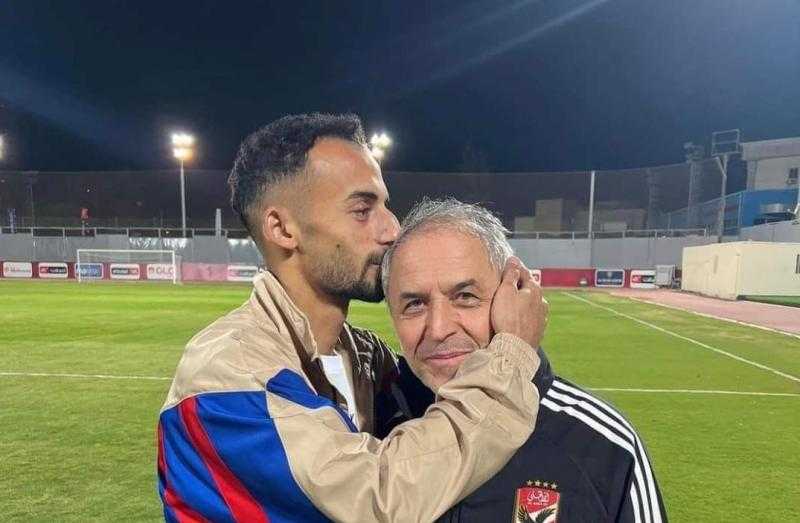 أحمد عبدالقادر يصالح كولر ويقبل رأسه بعد عقوبة الأهلى