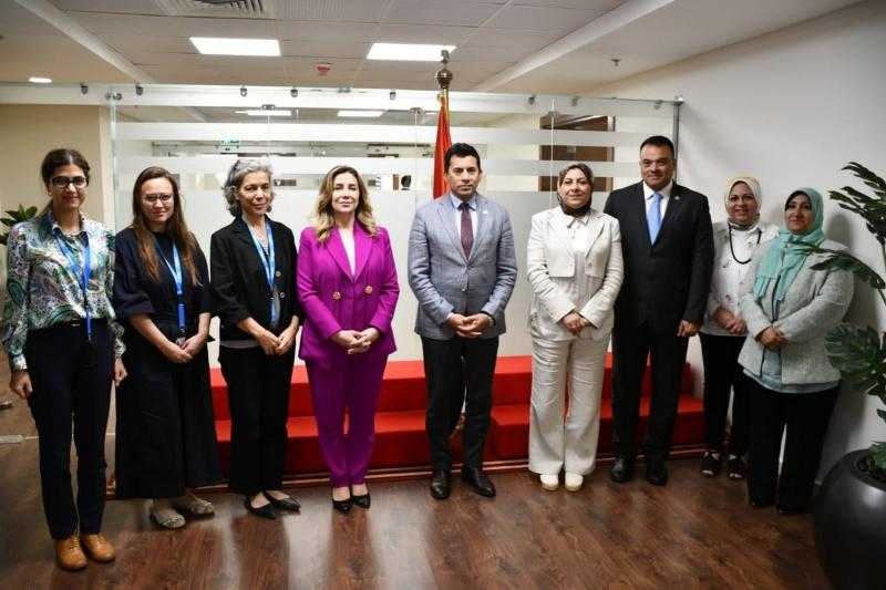 وزير الشباب والرياضة يلتقي ممثل المفوضية السامية لشئون اللاجئين في مصر