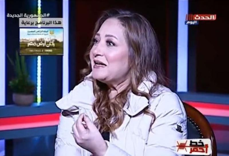 الفنانة عنبر تكشف حقيقة تسببها في طلاق ياسمين عبد العزيز