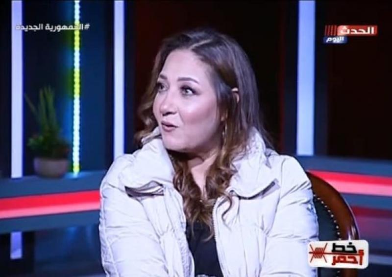”وصل لحد التشابك”.. عنبر تكشف تفاصيل خناقتها مع فنانة شهيرة