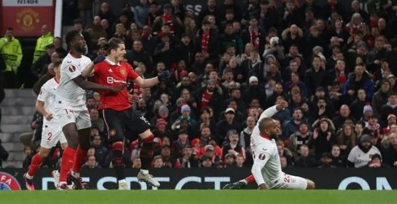 إشبيلية يتعادل مع مانشستر يونايتد بأهداف عكسية بالدوري الأوروبي