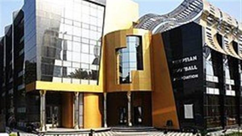 اتحاد الكرة يستعجل ”فيفا” لإرسال مطور فني للمدربين