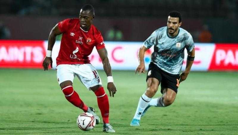 الأهلي يعتلي صدارة الدوري بثلاثية في شباك فاركو