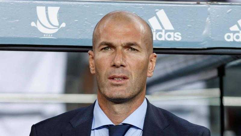 زيدان يقترب من تولي تدريب النصر السعودي