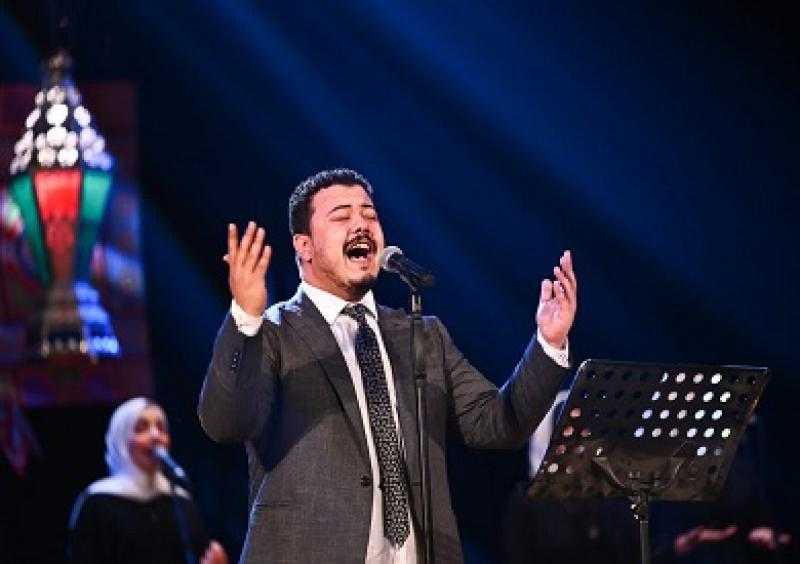 أوبرا جامعة مصر للعلوم والتكنولوجيا تضيء ليالي رمضان بحفل كبير للمنشد أحمد العمري