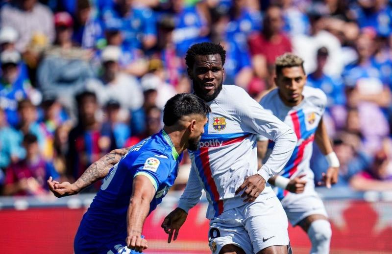 برشلونة يتعادل سلبيا مع خيتافي ويواصل التعثر