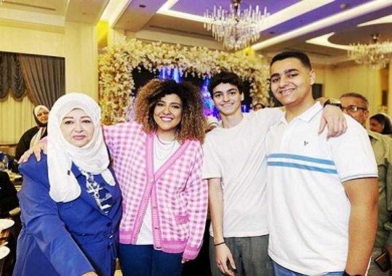 عفاف شعيب تقيم الإفطار السنوي للأيتام بحضور مي كساب
