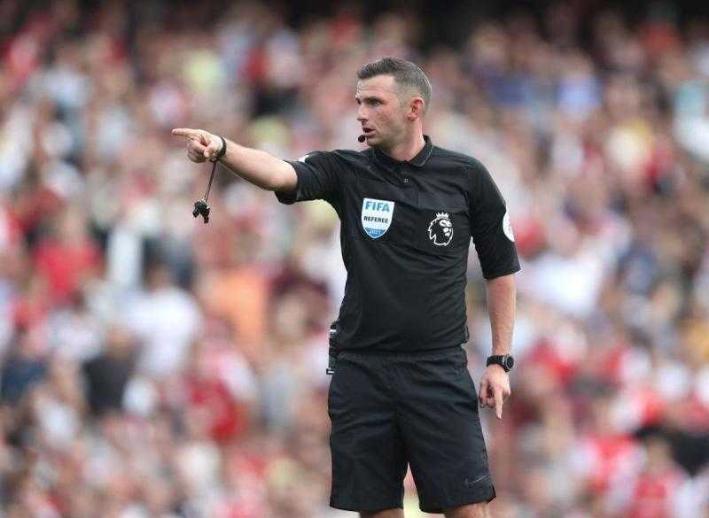 الإنجليزي مايكل أوليفر حكما لقمة الدوري السعودي بين الهلال والنصر