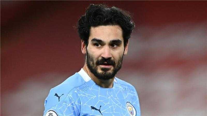 جوندوجان لاعب مانشستر سيتي ينفي توصله إلى اتفاق مع برشلونة
