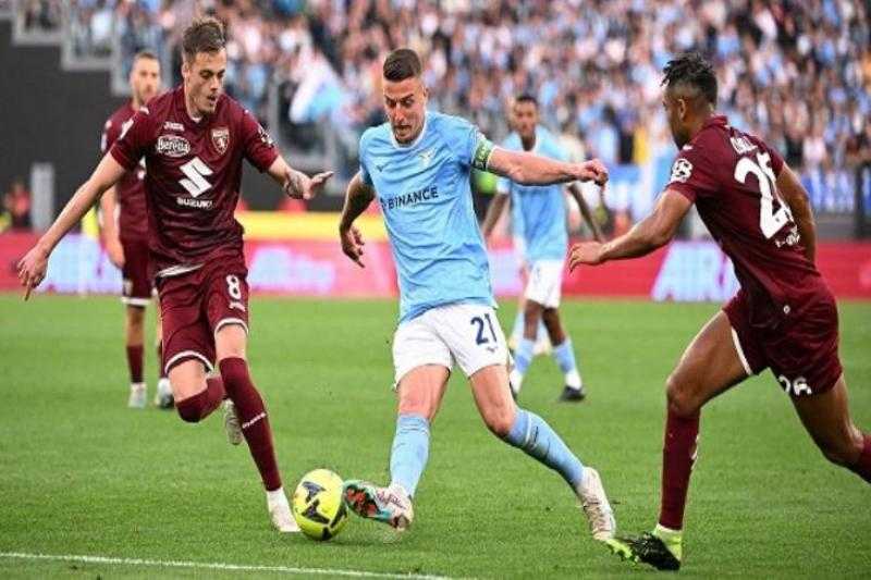 لاتسيو يسقط أمام تورينو وقد يفقد وصافة الدوري الإيطالي