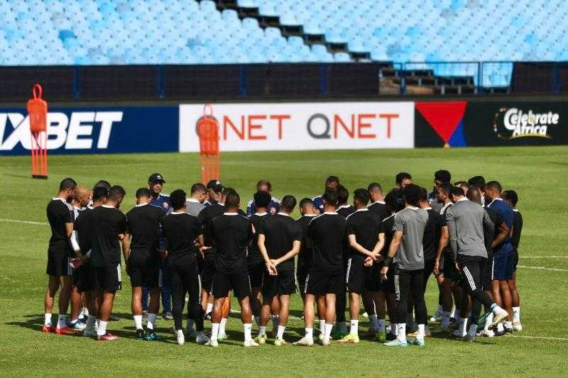 برنامج غذائي خاص للاعبي الأهلي قبل مواجهة الرجاء المغربي
