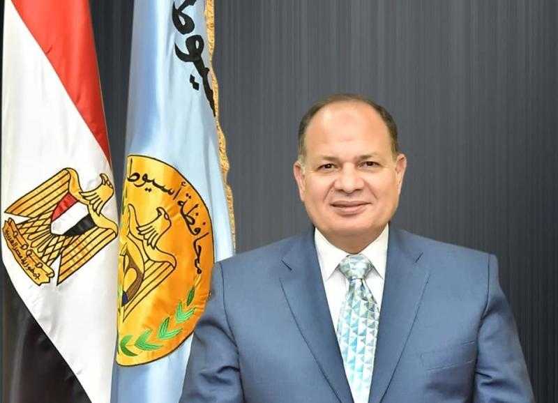 محافظ أسيوط: رفع كفاءة الإنارة وصيانة الكشافات في حي شرق