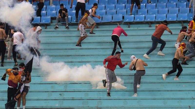 حبس 31 مشجعا تونسيا على خلفية أحداث مباراة الترجي وشبيبة القبائل