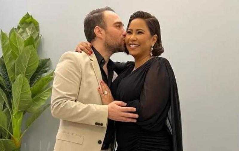 شيرين عبدالوهاب تتغزل في حسام حبيب: «زي القمر وبيتكسف»