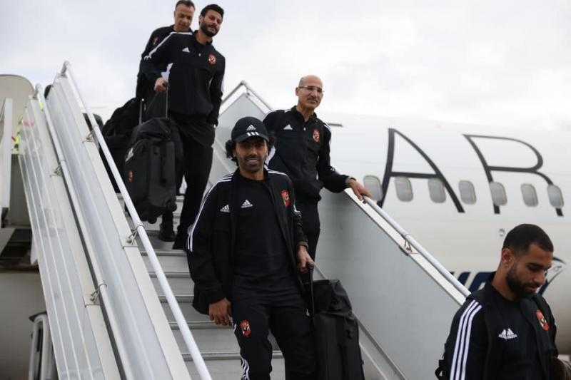 وصول بعثة الأهلي لتونس استعدادا لمواجهة الترجي بدوري الأبطال