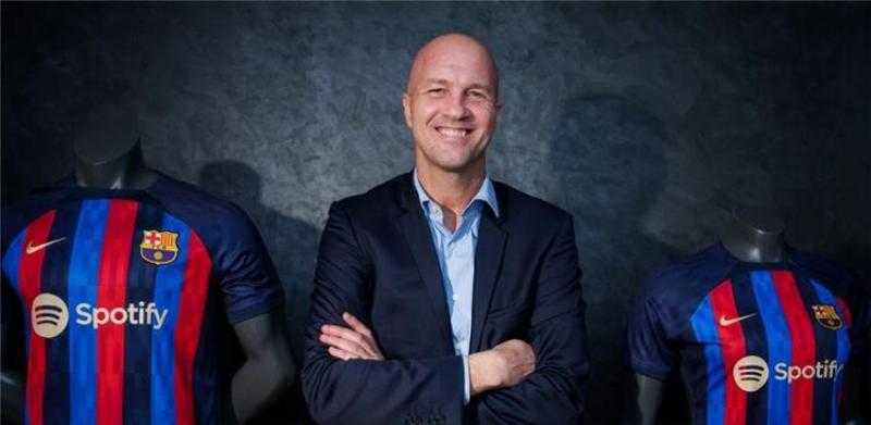 استقالة جديدة بالجهاز الإداري لنادي برشلونة