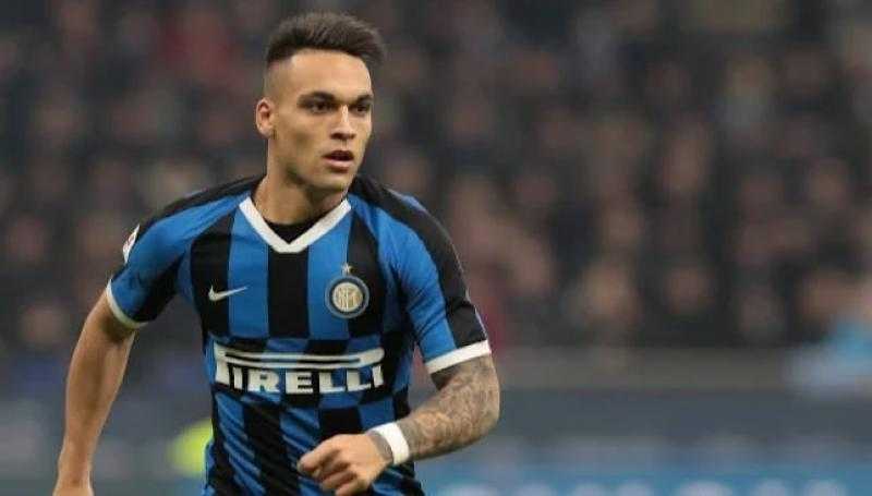 لاعب إنتر ميلان: أدينا عملا هائلا بالمباراتين أمام ميلان والسر يكمن في روح الفريق