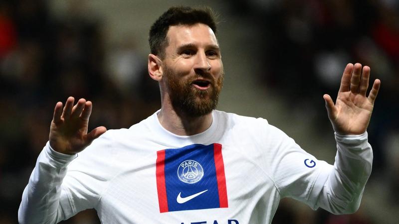 تقارير: ميسي يوافق على الانضمام للهلال السعودي