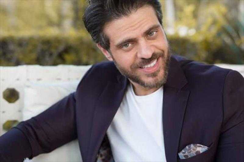 أنا مش حافظ تعال نعمل بروفة.. طارق صبري يروي تفاصيل أول مشاهده مع الزعيم