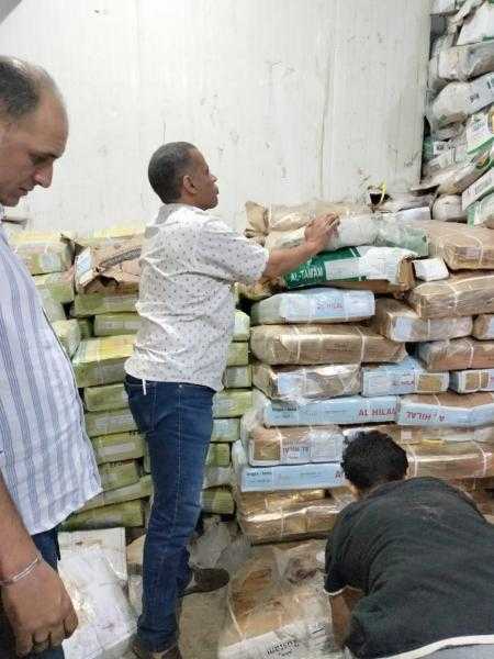 ضبط نصف طن لحوم وكبدة مجمدة غير صالحة للاستخدام الآدمي بالعمرانية.. صور