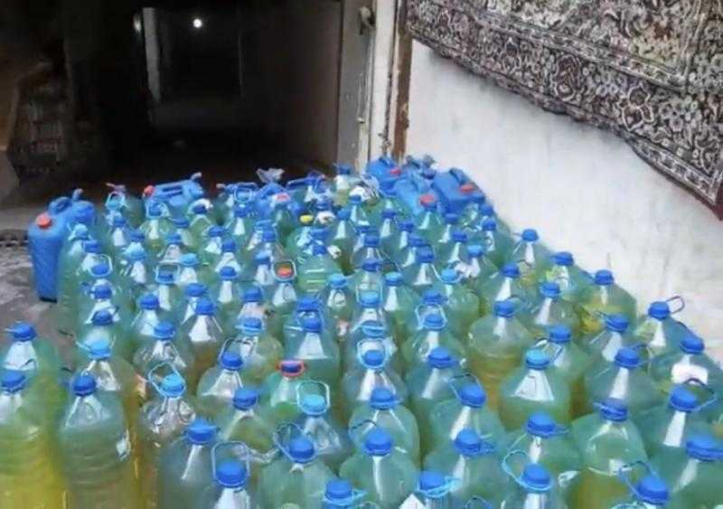 ضبط مسئول عن محطة وقود لتجميعه كميات من البنزين وبيعها في السوق السوداء