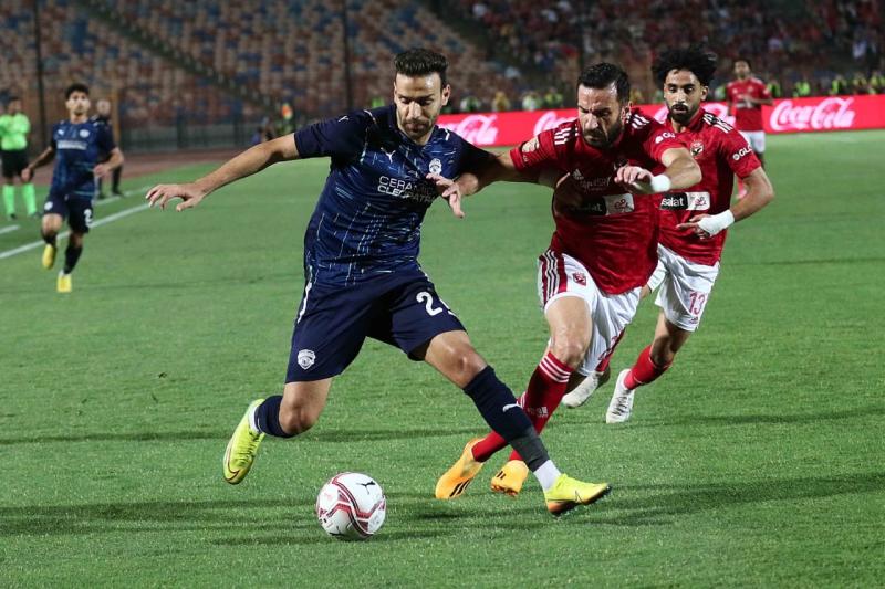 الأهلي يفوز على سيراميكا ويبتعد بصدارة الدوري