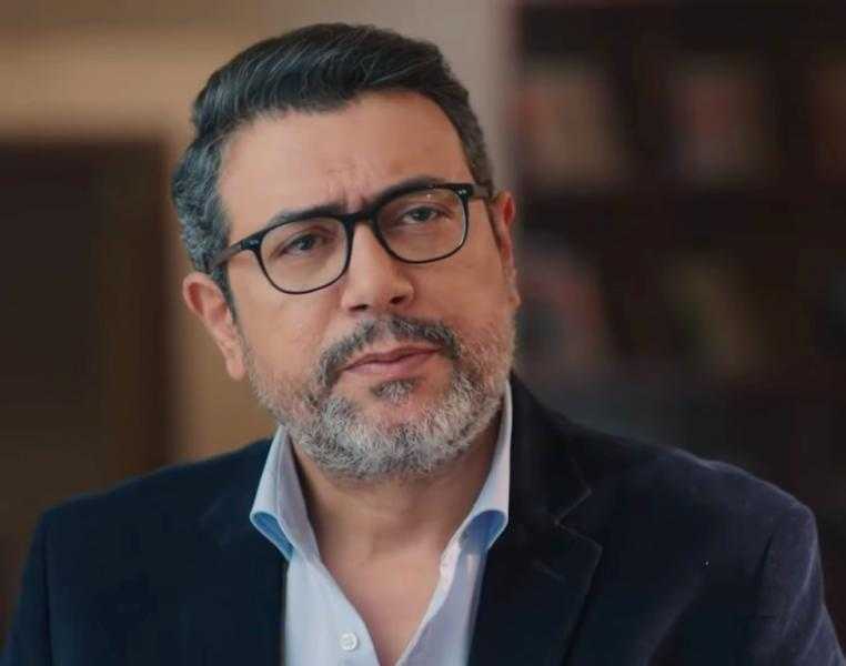 أحمد وفيق: «نمبر وان» ده في الملاكمة وركوب الخيل مش في الفن