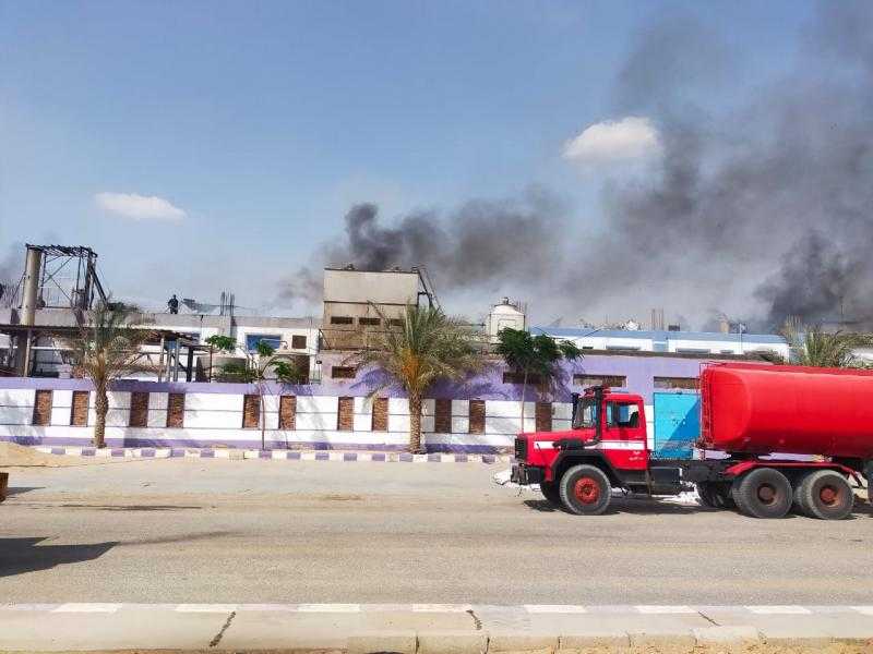 حريق بمصنع آيس كريم بمنطقة العاشر يسفر عن إصابة شخصين