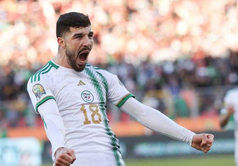 الزمالك يحصل على توقيع أيمن محيوص مهاجم اتحاد العاصمة الجزائري