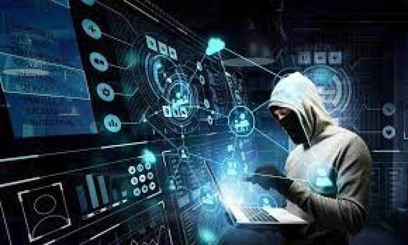 ضبط شخص لإدارة مواقع إلكترونية لبث المحتوى المقرصن بالقليوبية