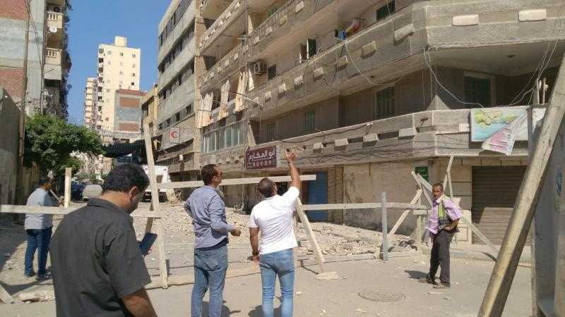 سقوط أجزاء من عقار قديم بحي الجمرك بالأسكندرية دون إصابات