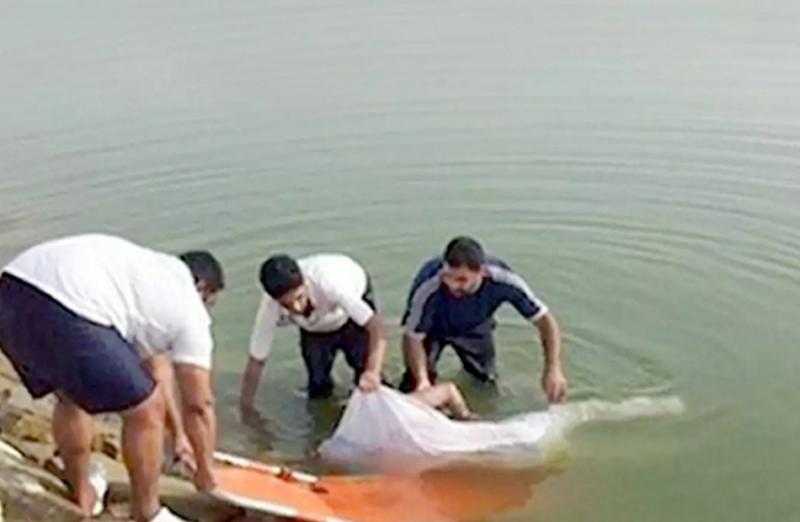 استخراج جثة شاب غارق والبحث عن أخرى في مياه البحر المتوسط بكفر الشيخ