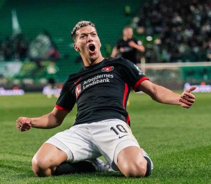 بعد إمام عاشور الأهلي يخطف لاعب آخر من الزمالك