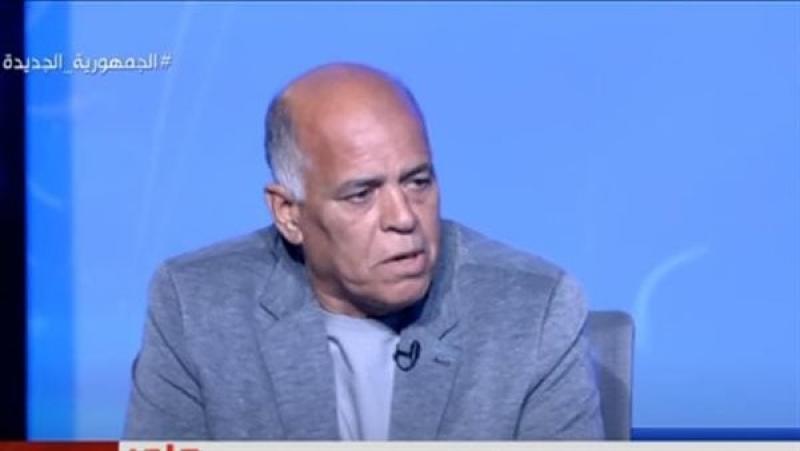 حوار ضاحك بين هشام يكن وأحمد موسى: الأهلي فاز بـ5 بطولات.. فيديو
