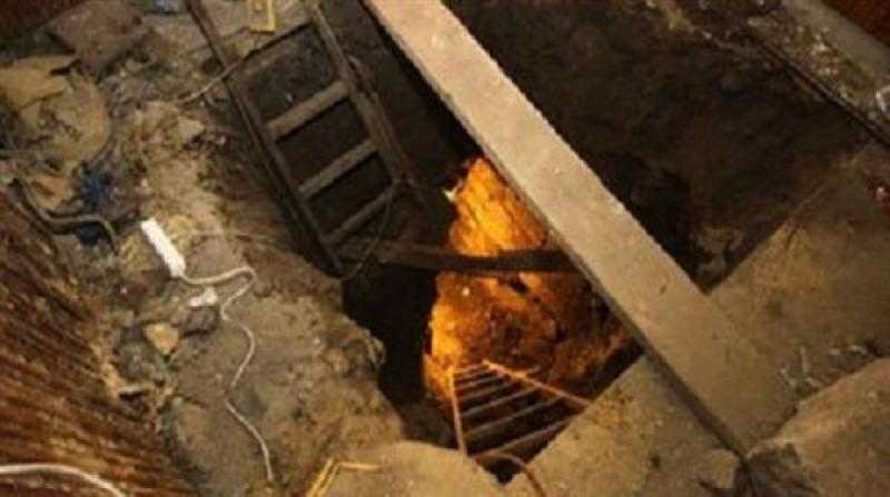 التحري عن المتهمين بالتنقيب عن الآثار داخل مخزن بمصر القديمة