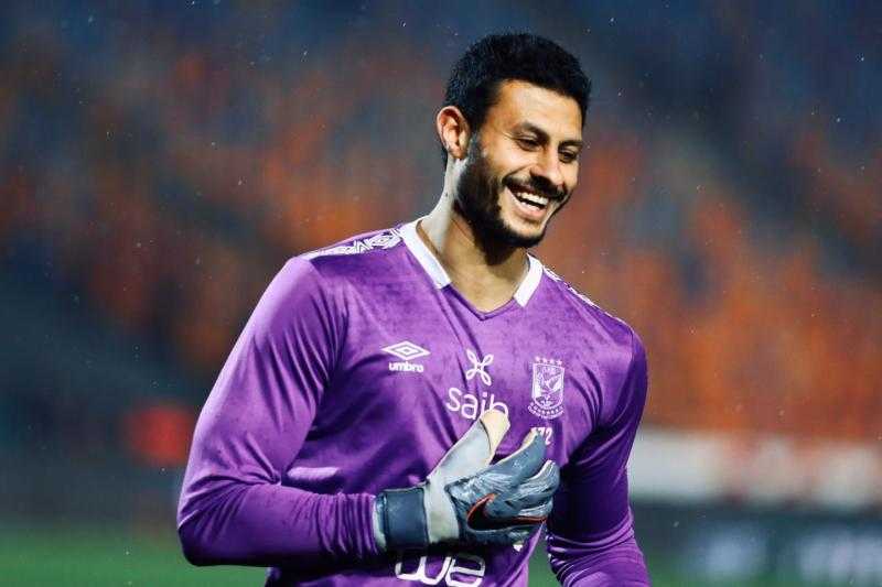 بسبب باريس سان جيرمان..حارس النصر السعودي يهدد صفقة الشناوي