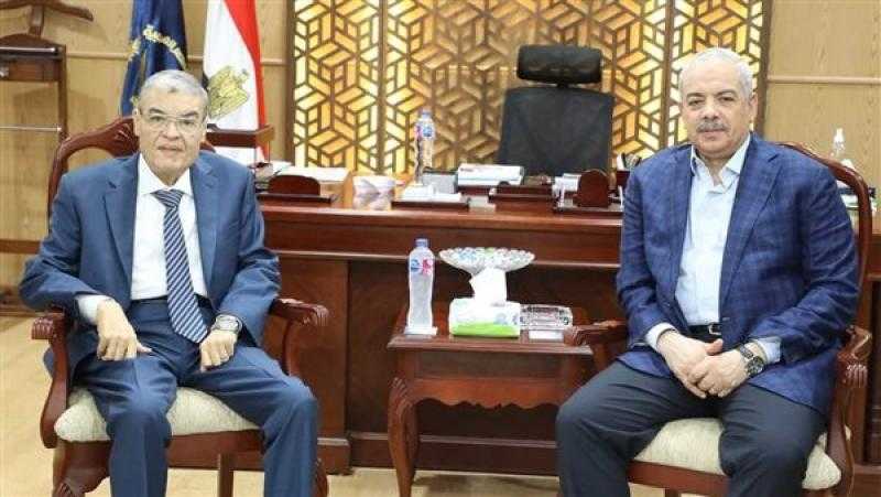محافظ المنيا يقدم التهنئة لمدير الأمن الجديد