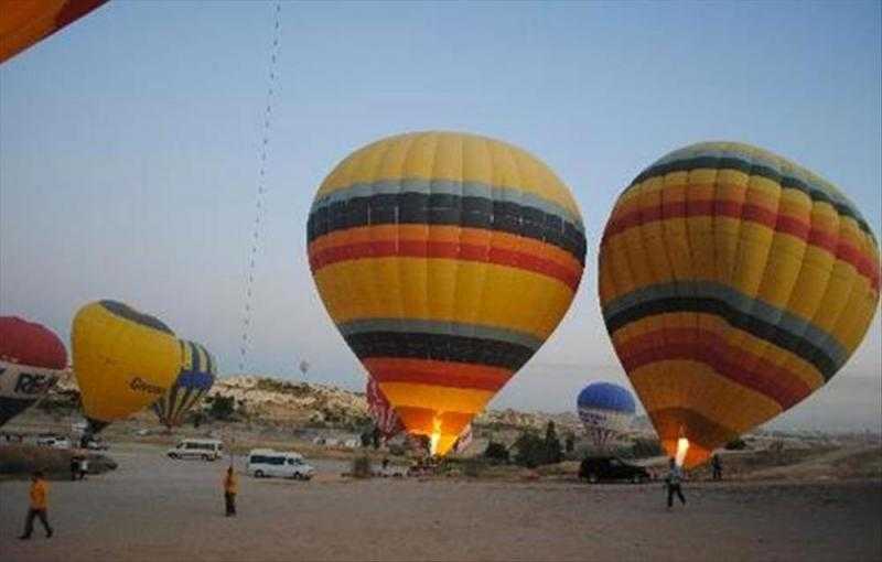19 رحلة بالون طائر تحلق في سماء الأقصر
