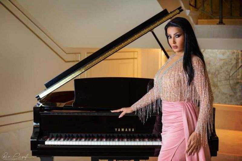سمية الخشاب تطرح أحدث أغنياتها الصيفية الجمعة
