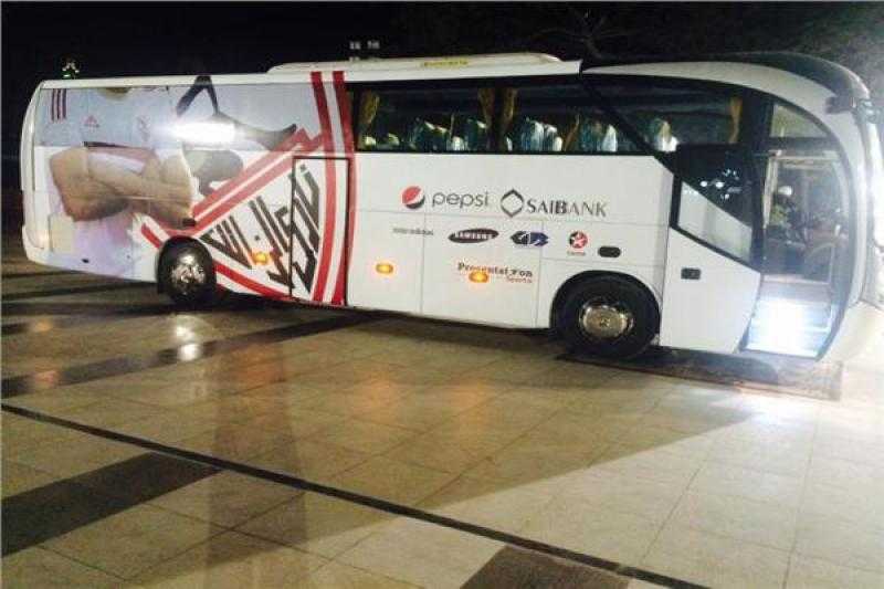 وصول حافلة الزمالك إلى ستاد مدينة الملك فهد للاستعدادا لمباراة النصر السعودي