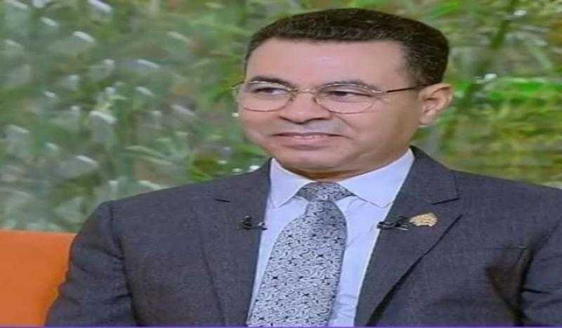 جامعة سوهاج تهنئ الكتور محمود عبد العاطي لفوزه بجائزة أفضل عالم رياضيات بالعالم