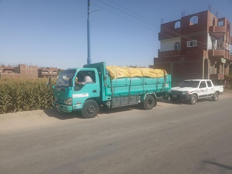 ضبط سيارة محملة بـ10 أطنان قمح محلى بلدي في أسيوط