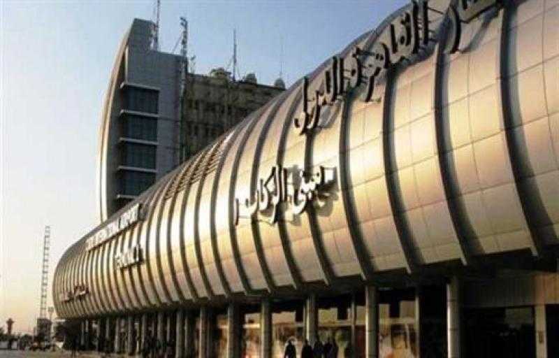 ضبط راكبين بحوزتهما أدوية غير مصرح بتداولها بمطار القاهرة الدولى