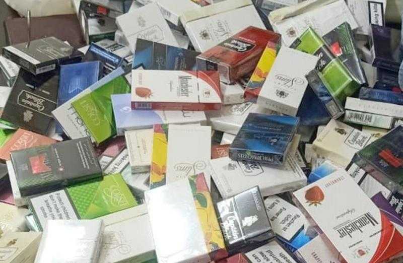 ضبط 180 علبة سجائر مجهولة المصدر في محافظة البحيرة