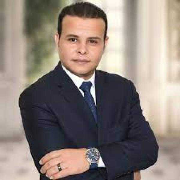 مدحت الكمار: يشبد بقرار الرئيس السيسي بتحديث إستراتيجية عمل جهاز تنمية المشروعات المتوسطة والصغيرة