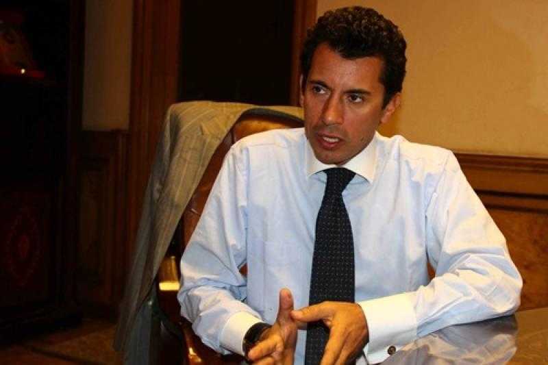 صبحي يتدخل لحل أزمة بدلات لاعبي المصارعة في معسكر المجر